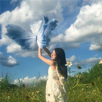 星二代出道颜值引争议，学校展开调查，72小时引热议