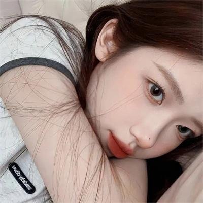乐坛天后深夜密会神秘女子，72小时内幕曝光，后援会发声明